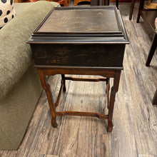 Load image into Gallery viewer, 17&quot; x 17&quot; x 27&quot; H ETHAN ALLEN Chinoiserie Decorated Flip Top Box Stand
