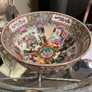 10"D x 5"H Rose Famille Medallion Bowl