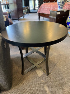 30"D x 25"H ETHAN ALLEN Round End Table w/ Hammered Metal Base