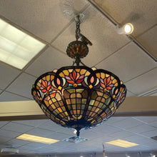 Load image into Gallery viewer, 22&quot; x 42&quot; Tiffany Style Light Pendant

