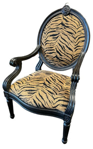 45"H x 23"D x 28"W Thomasville Animal Print Accent Chair