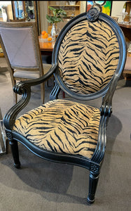 45"H x 23"D x 28"W Thomasville Animal Print Accent Chair