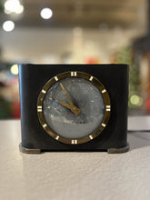 Load image into Gallery viewer, 5.5&quot; Westclox 1930&#39;s Art Deco Ben Franklin Bakelite Electric Clock
