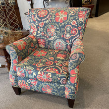 Load image into Gallery viewer, 34&quot;W x 36&quot;H x 25&quot;D Craftmaster Furniture Medallion Upholstered Chair
