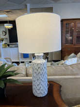 Load image into Gallery viewer, 26.5&quot; Grey &amp; White Textured Lamp Base w/ Linen Look Shade
