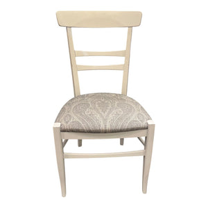 36"H x 19.5"W x 17"D White Chair w/ Upholstered Seat