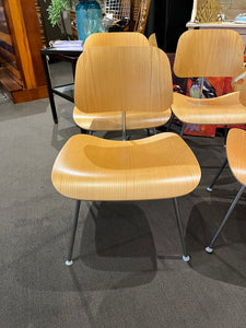 30"H x 20"W x 20"D Eames Molded Plywood Dining Chair