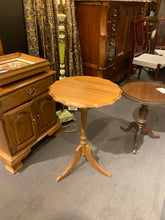 Load image into Gallery viewer, 17"Dia x 27"H Scallop Edge Pie Table
