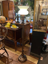 Load image into Gallery viewer, 59&quot; Colonial Premier Co. &quot;A Certified Lamp&quot; Chicago Floor Lamp
