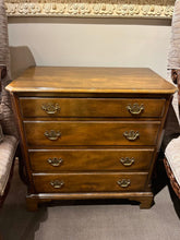 Load image into Gallery viewer, 30&quot;H x 29&quot;L x 16&quot;D Kittinger Williamsburg Chest of Drawers
