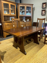Load image into Gallery viewer, 62&quot;L x 26&quot;D x 29&quot;H Stickley Antique Mission Oak Arts &amp; Crafts Trestle Dining Table w/ 2 15&quot; leaves, Pads, &amp; 4 Chairs
