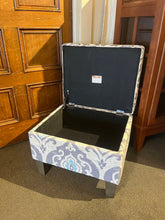 Load image into Gallery viewer, 21.5&quot;W x 17.5&quot;D x 17.5&#39;H Storage Ottoman in Suri Blue
