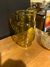 Load image into Gallery viewer, Vintage Anchor Hocking Picther
