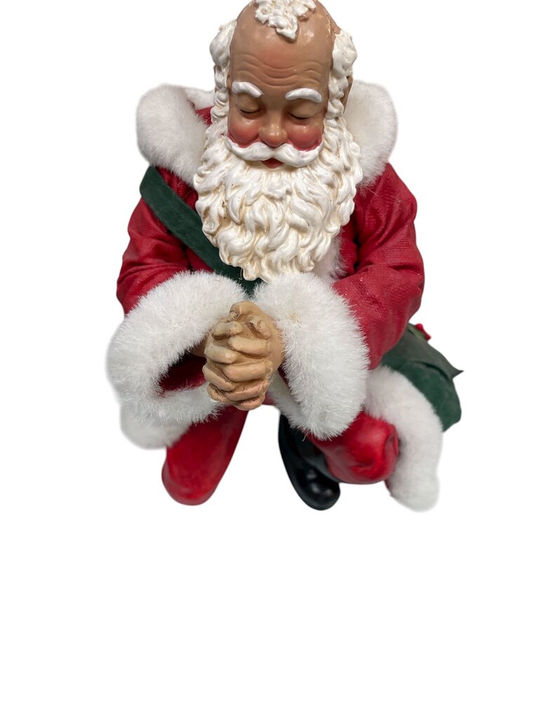 Clothtique Santa Giving Thanks