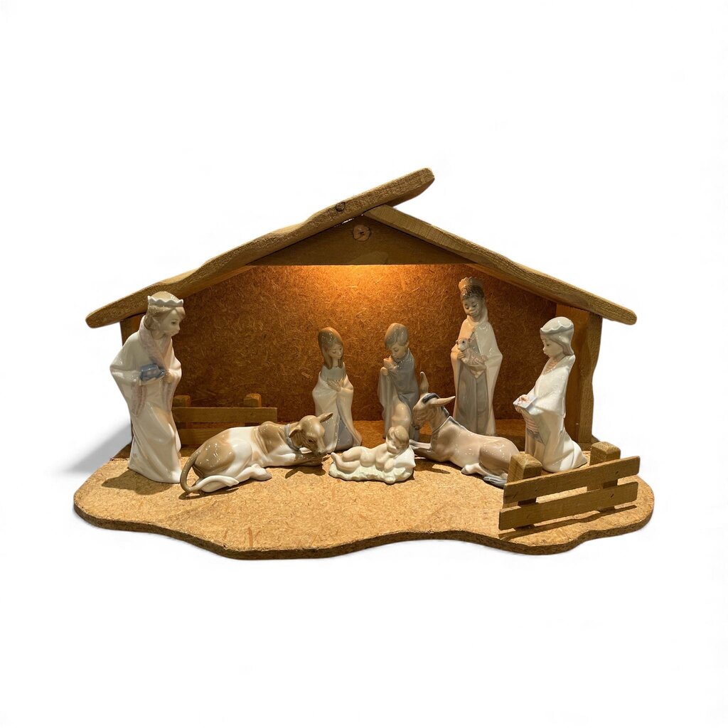 Lladro 9pc Nativity Set w/ Manger Imperfect
