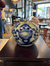 Load image into Gallery viewer, 9" Antique Chinese Melon Jar
