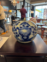 Load image into Gallery viewer, 9" Antique Chinese Melon Jar
